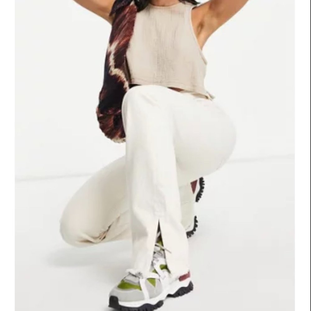 Pull&Bear Split Hem Jean in Sand (8)